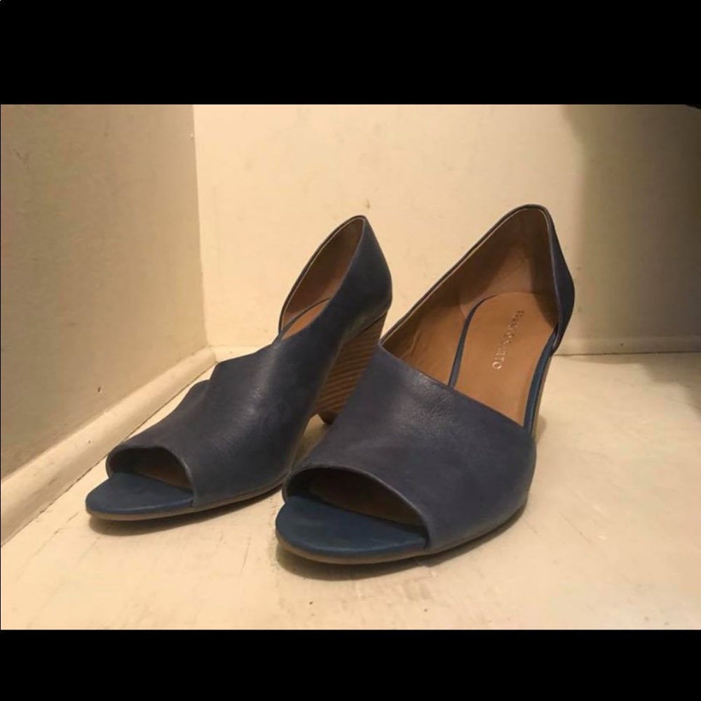 Franco Sarto soft blue leather wedges 10